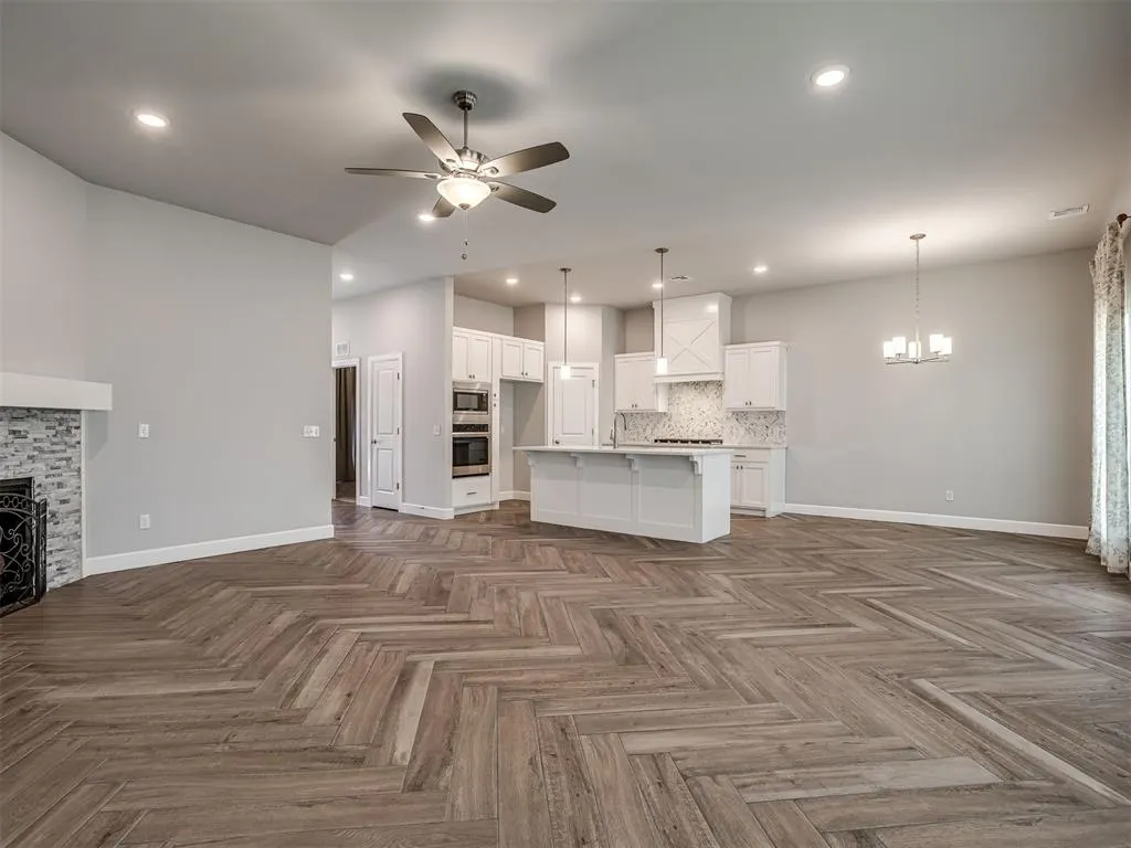 Photo 8 — 9300 NW 141st Street, Yukon, OK 73099