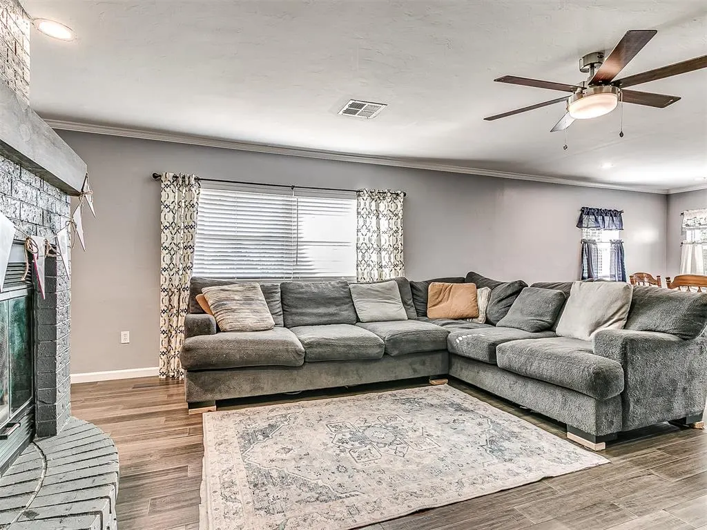 Photo 11 — 3605 Oakwood Drive, Choctaw, OK 73020