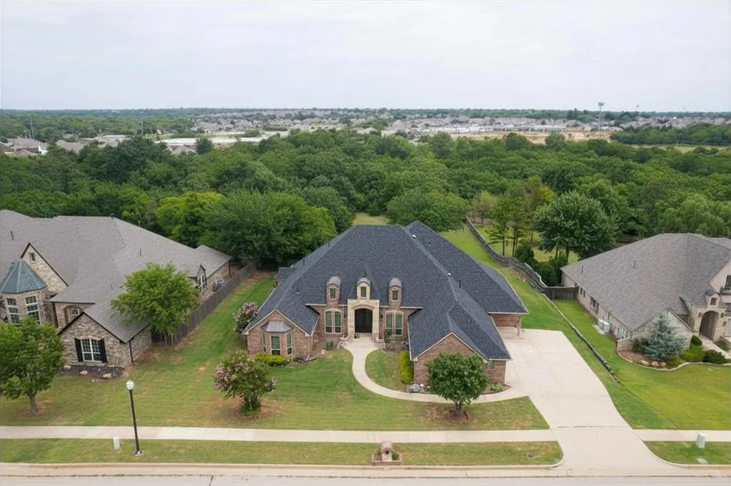Photo 2 — 18808 Shilstone Way, Edmond, OK 73012