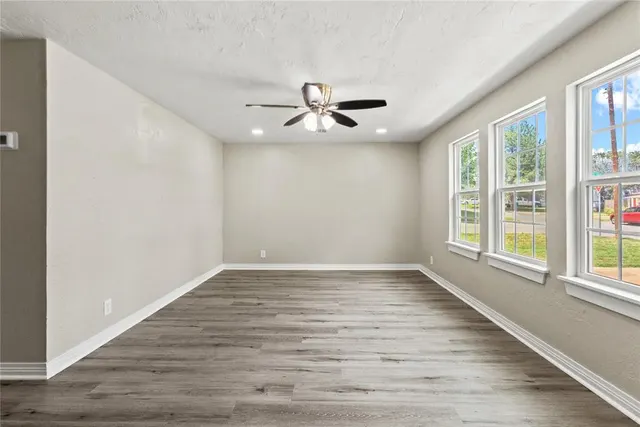 Photo 2 — 621 N 5th Street, Weatherford, OK 73096