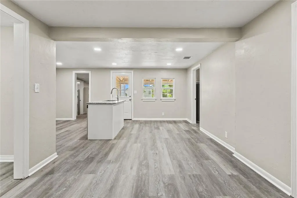 Photo 4 — 621 N 5th Street, Weatherford, OK 73096