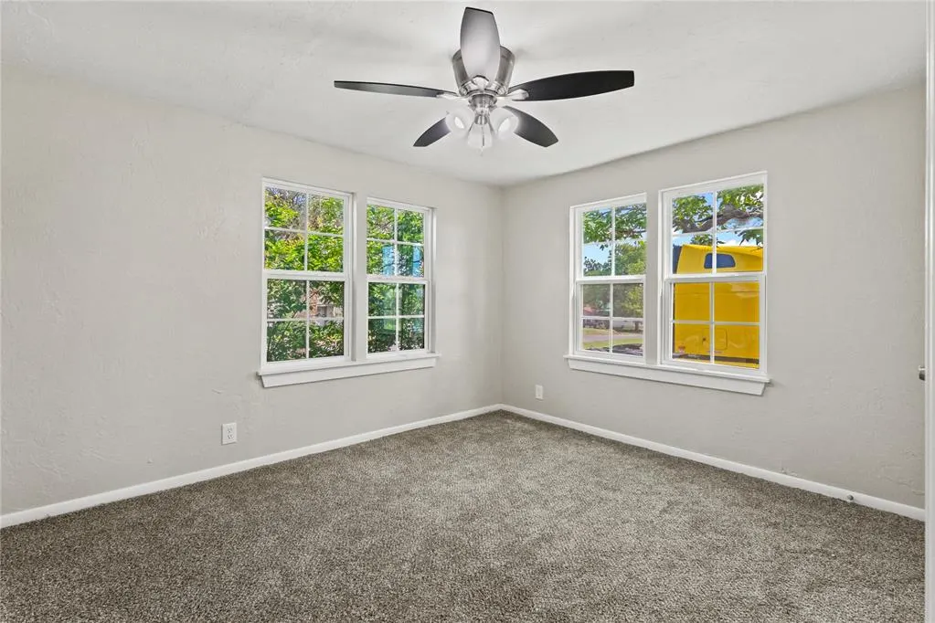 Photo 12 — 621 N 5th Street, Weatherford, OK 73096