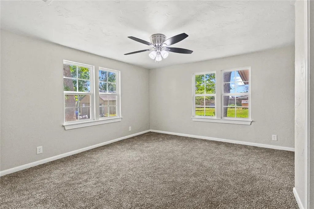 Photo 15 — 621 N 5th Street, Weatherford, OK 73096