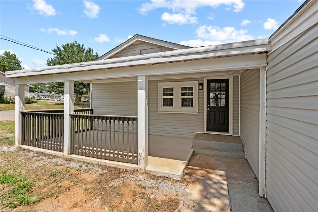 Photo 17 — 621 N 5th Street, Weatherford, OK 73096