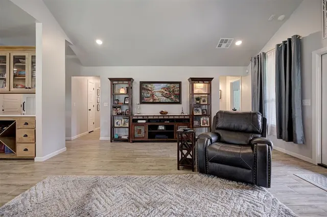 Photo 5 — 8430 Hidden Creek Drive, Noble, OK 73068