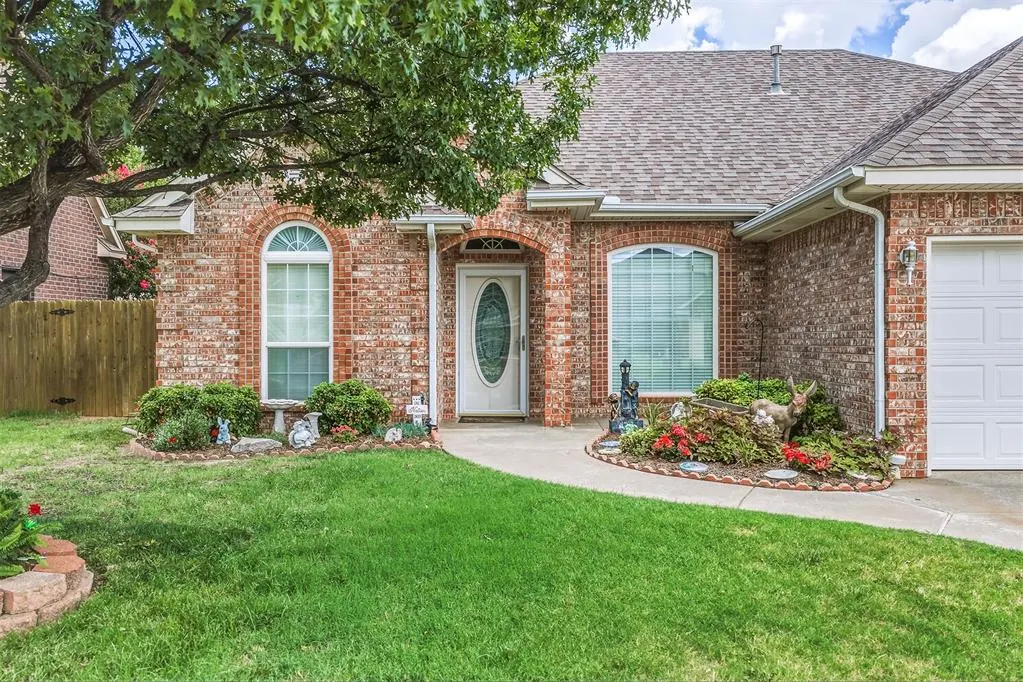 Photo 2 — 728 Ellsworth Avenue, Yukon, OK 73099