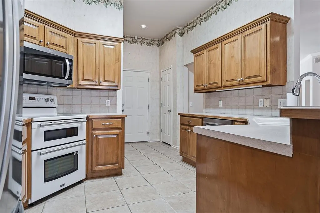 Photo 15 — 728 Ellsworth Avenue, Yukon, OK 73099