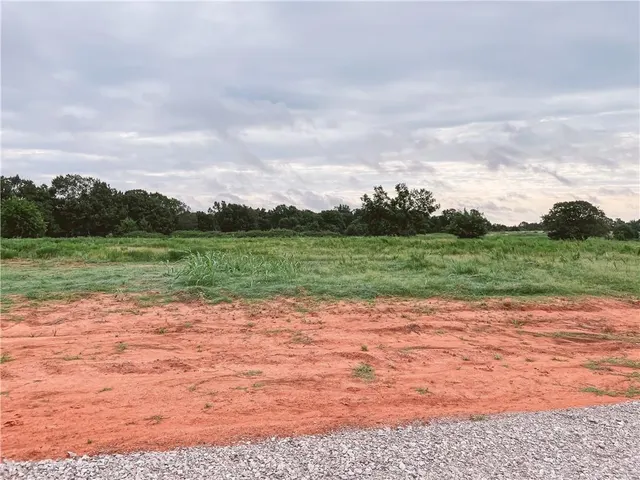 Photo 5 — Seven Oaks Road, Meeker, OK 74855