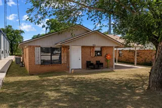 Sold home at 522 E Clark Avenue