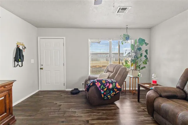 Photo 7 — 522 E Clark Avenue, Weatherford, OK 73096