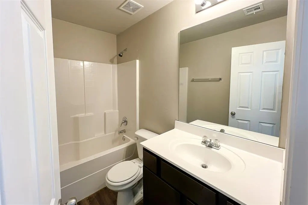 Photo 15 — 9317 NW 71st Street, Yukon, OK 73099