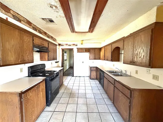 Photo 7 — 12709 NE 36th Street, Spencer, OK 73084