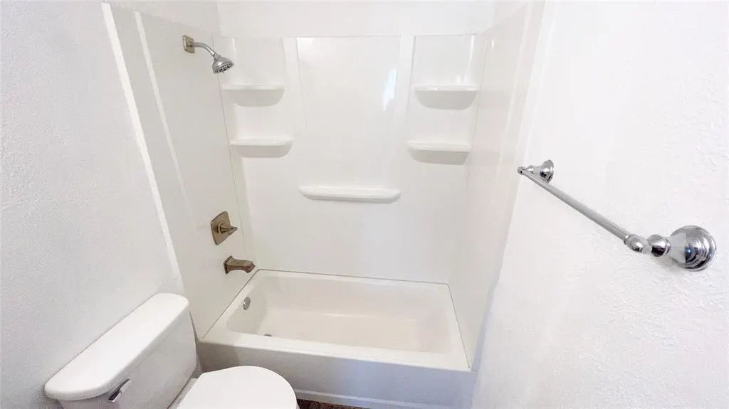 Photo 13 — 808 SE 13th Street, Moore, OK 73160
