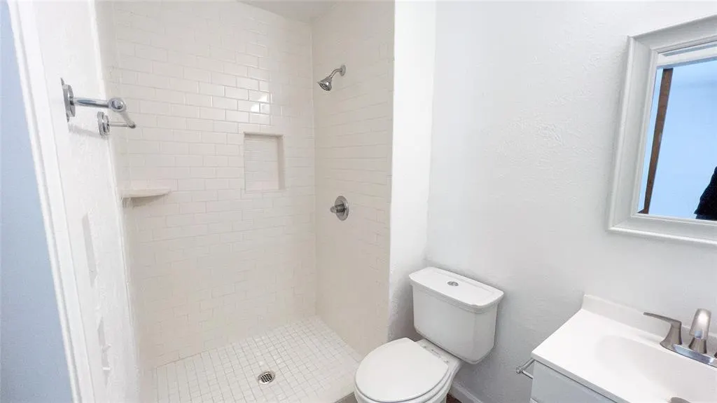 Photo 19 — 808 SE 13th Street, Moore, OK 73160