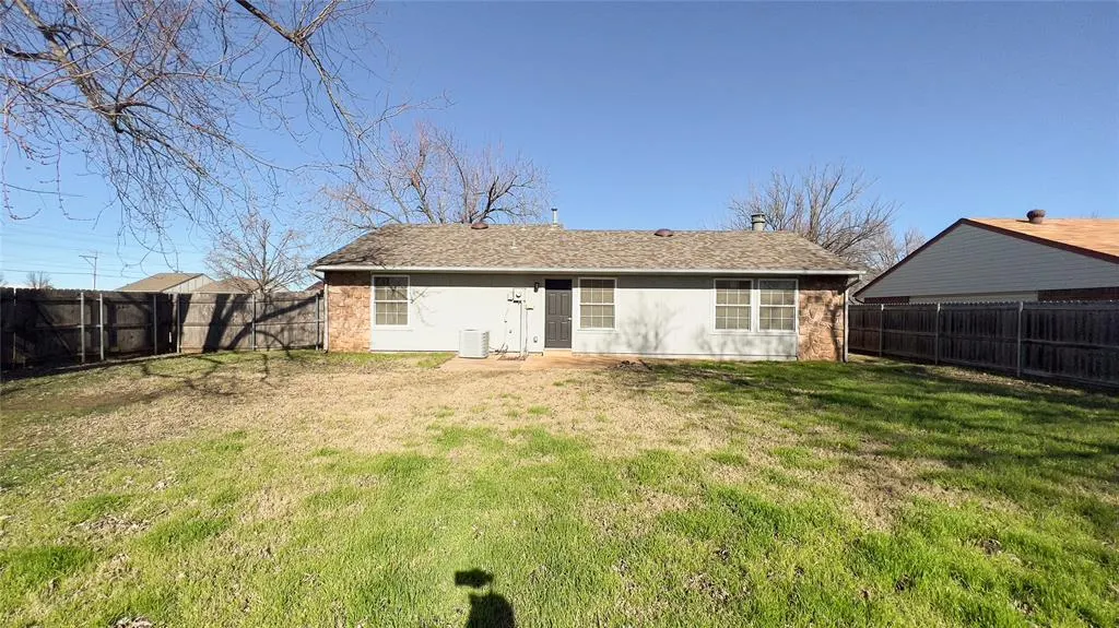 Photo 29 — 808 SE 13th Street, Moore, OK 73160
