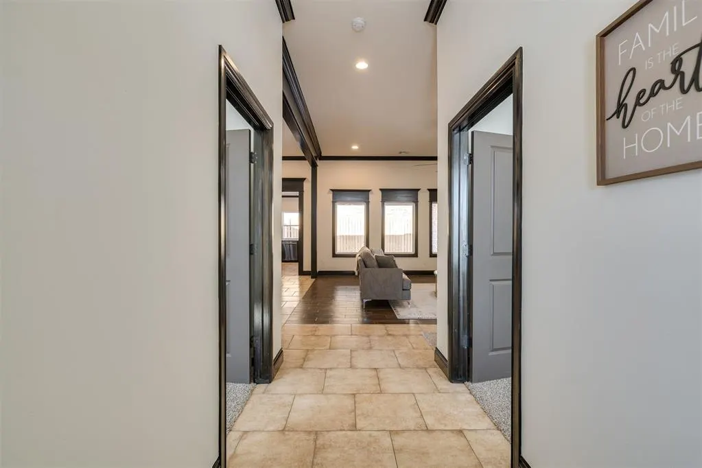 Photo 4 — 2313 E Kellan Court Terrace, Mustang, OK 73064