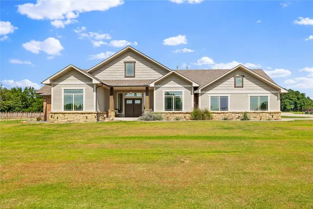Photo 2 — 103 Cody Road, Earlsboro, OK 74840