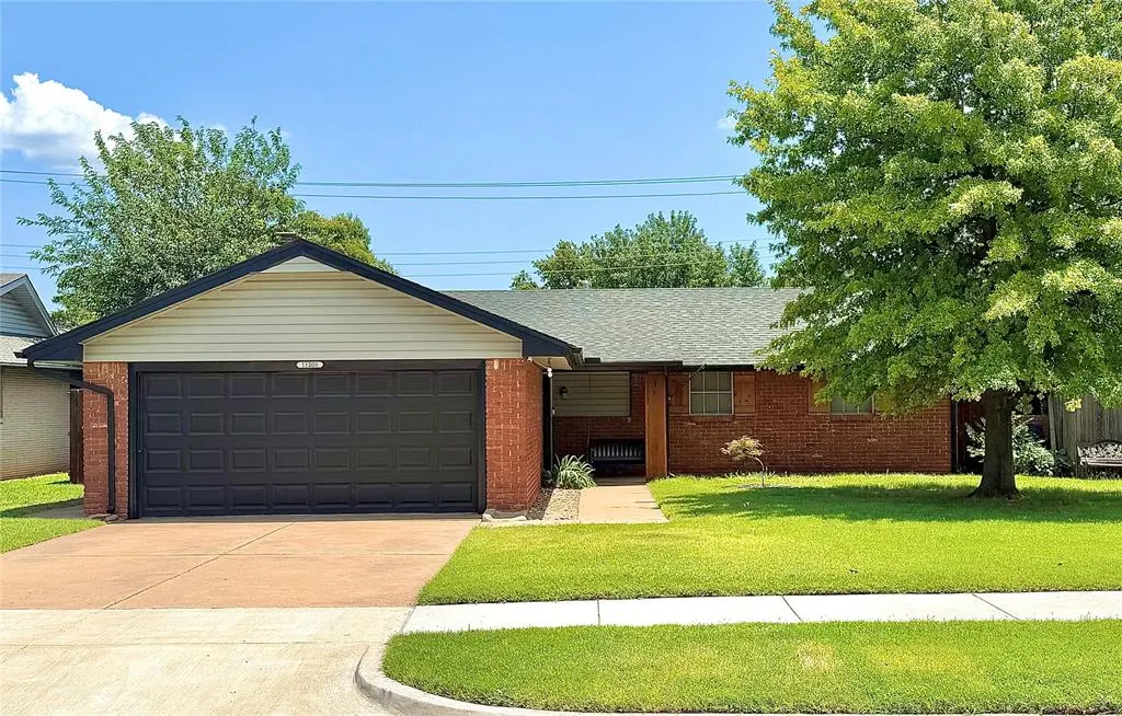 Front exterior — 11200 Greystone Avenue, Oklahoma City, OK 73120
