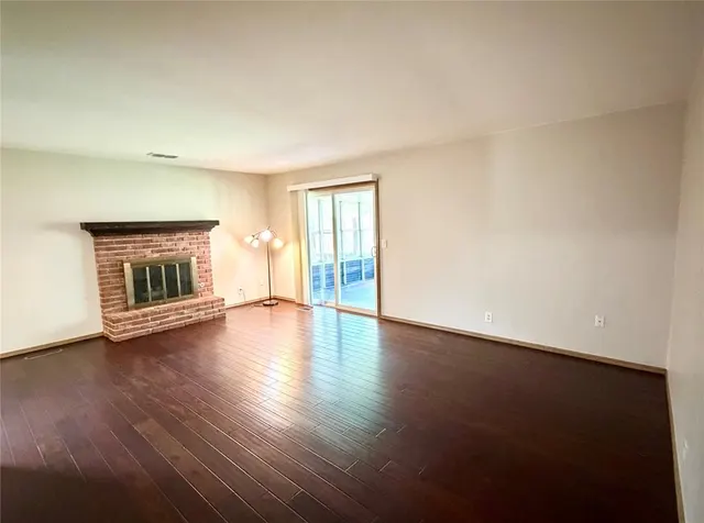 Photo 5 — 11200 Greystone Avenue, Oklahoma City, OK 73120