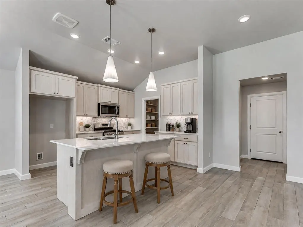 Photo 6 — 13512 Arrowhead Boulevard, Yukon, OK 73099