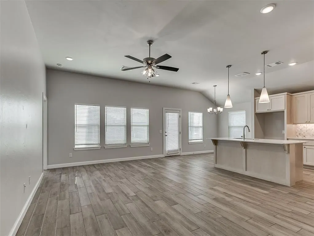 Photo 16 — 13512 Arrowhead Boulevard, Yukon, OK 73099