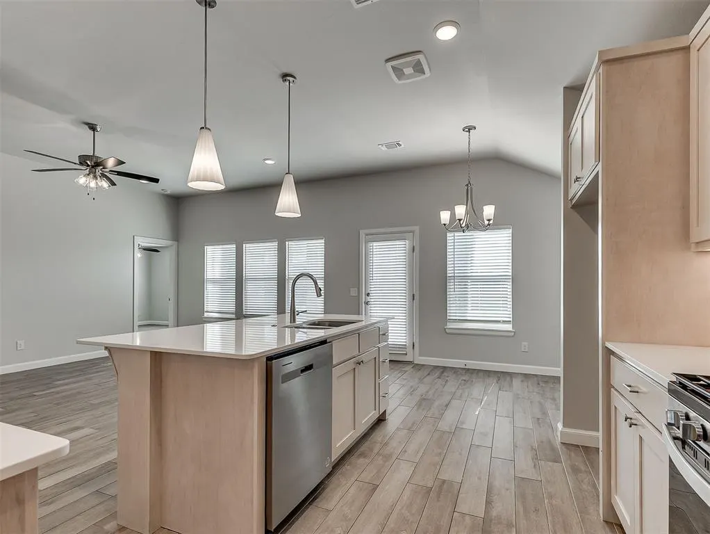Photo 23 — 13512 Arrowhead Boulevard, Yukon, OK 73099