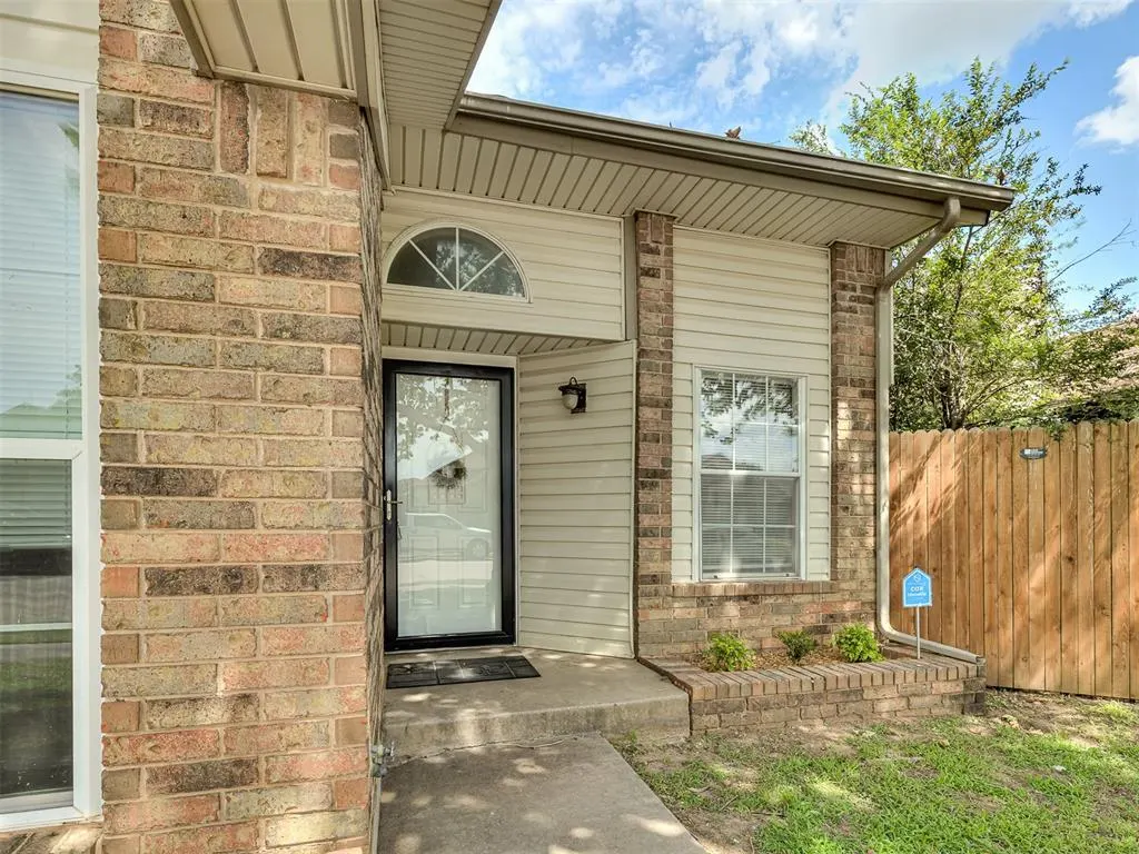 Front exterior — 2124 Lonnie, Oklahoma City, OK 73170