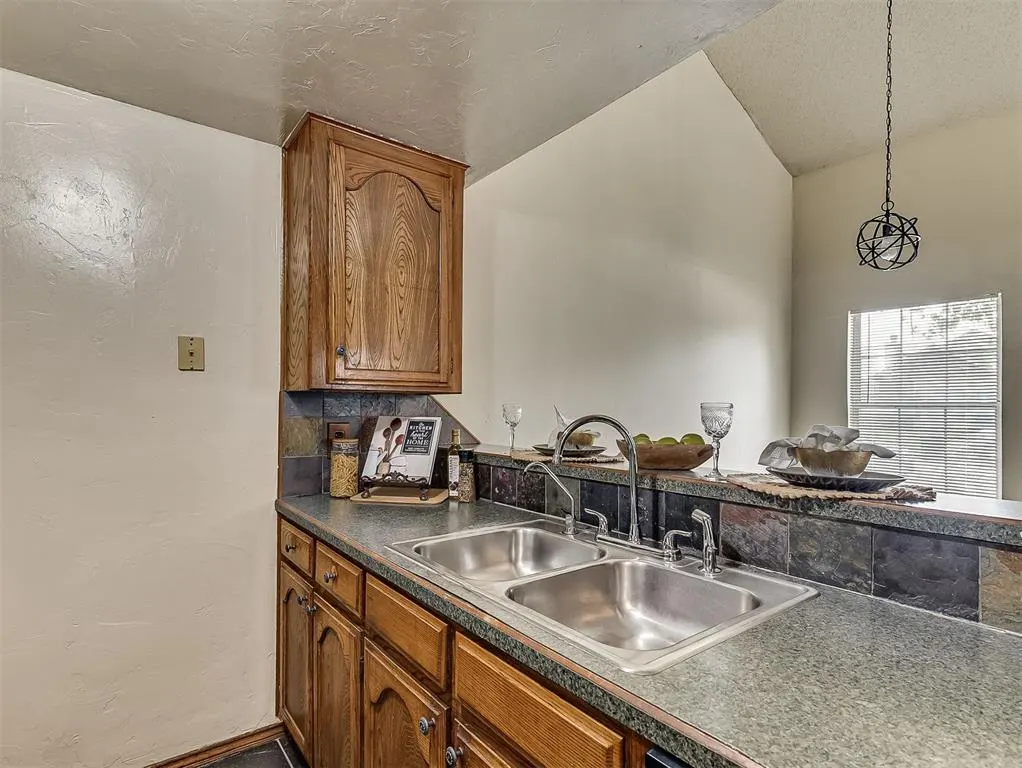 Photo 15 — 2124 Lonnie, Oklahoma City, OK 73170