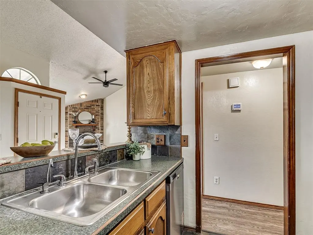 Photo 18 — 2124 Lonnie, Oklahoma City, OK 73170