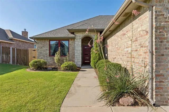Photo 6 — 6116 Beverly Hills Drive, Edmond, OK 73034
