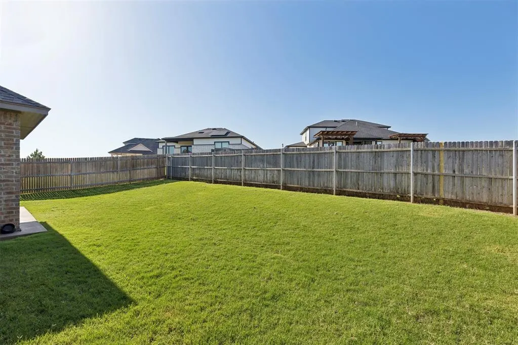 Photo 37 — 6116 Beverly Hills Drive, Edmond, OK 73034