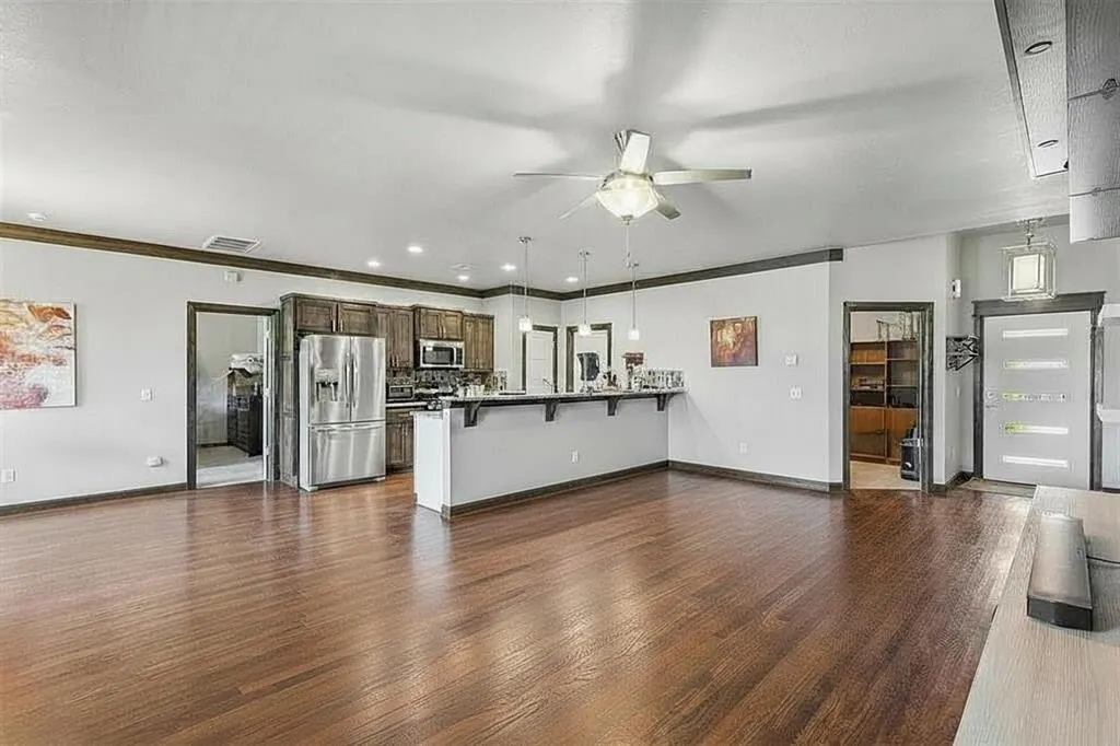 Photo 12 — 6116 Beverly Hills Drive, Edmond, OK 73034