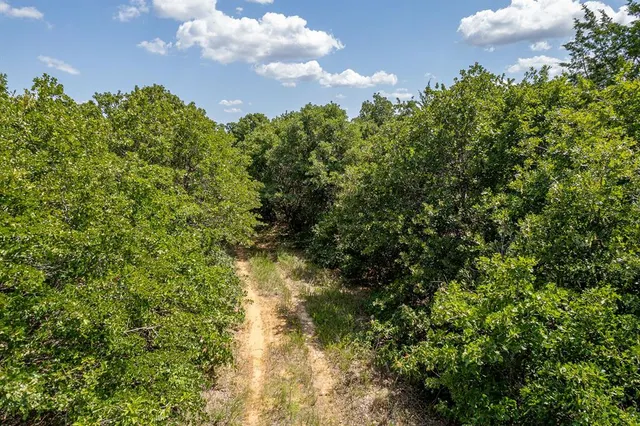 Photo 3 — 10700 Bethel Road, Norman, OK 73026