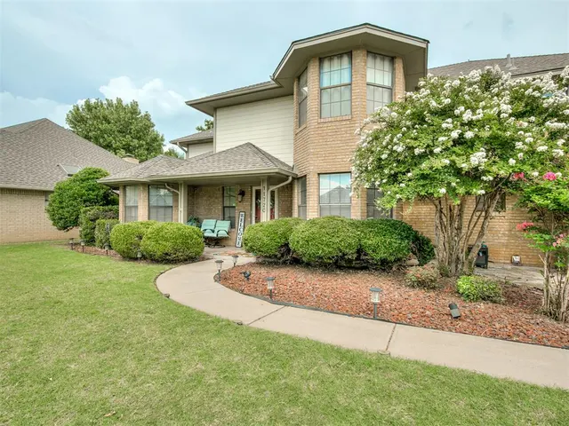 Photo 2 — 11720 Sundance Mountain Road, Oklahoma City, OK 73162