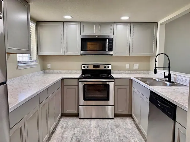 Photo 5 — 417 NE 115th Street, Oklahoma City, OK 73114