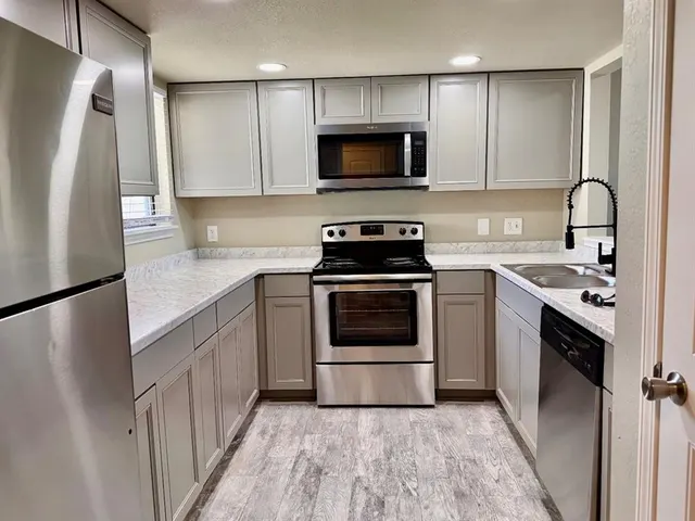 Photo 6 — 417 NE 115th Street, Oklahoma City, OK 73114