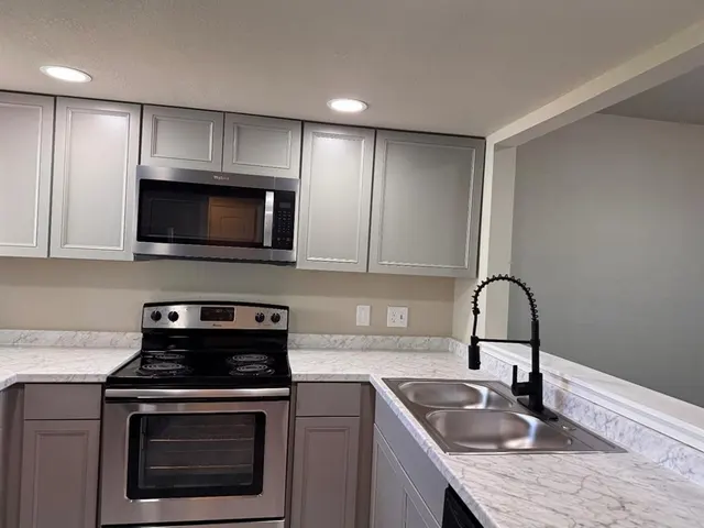 Photo 7 — 417 NE 115th Street, Oklahoma City, OK 73114