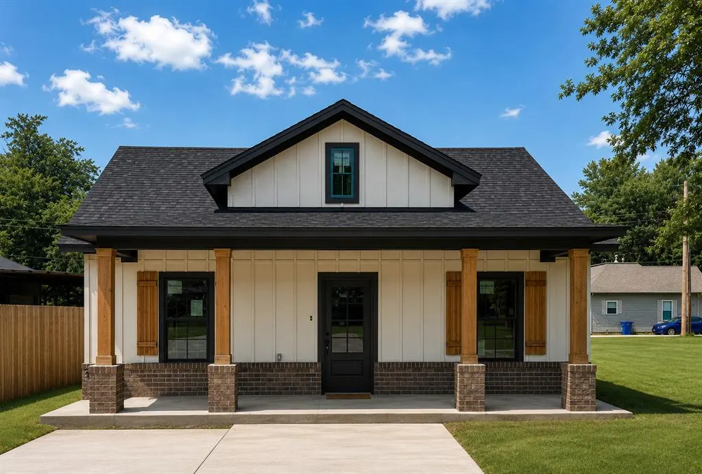 Front exterior — 226 E Oklahoma Street, Kingfisher, OK 73750