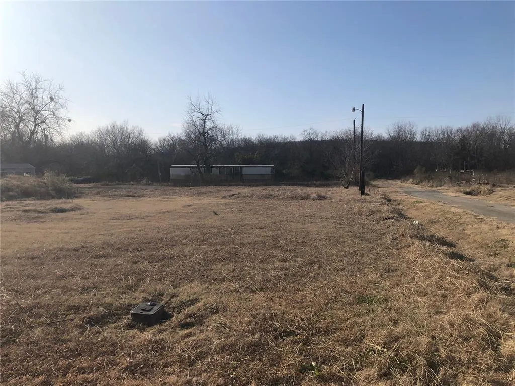 Front exterior — 408 W Chickasaw Avenue, Porum, OK 74455