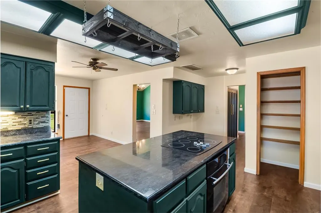 Photo 6 — 20 Raintree Street, Ponca City, OK 74604
