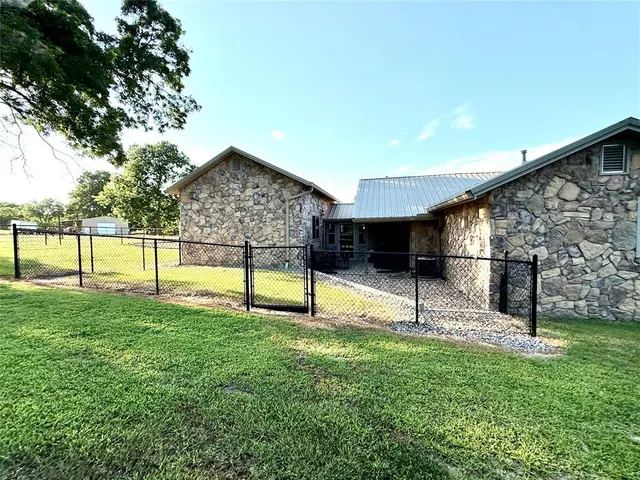 Photo 4 — 13211 N 365 Road, Wewoka, OK 74884