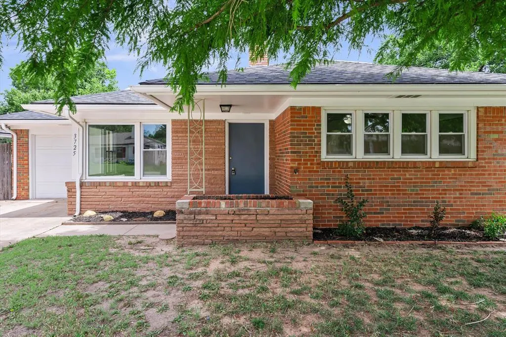 Photo 2 — 3725 NW 60th Street, Oklahoma City, OK 73112