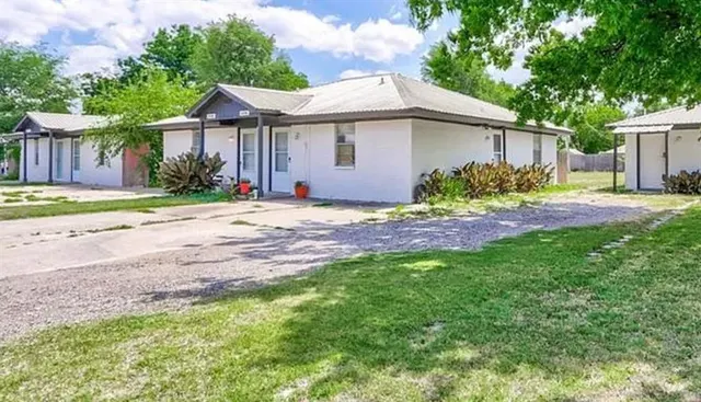 Front exterior — 119 S K Avenue, El Reno, OK 73036