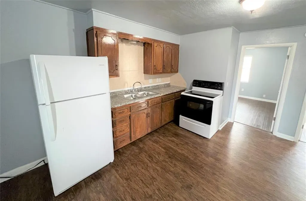 Photo 3 — 119 S K Avenue, El Reno, OK 73036