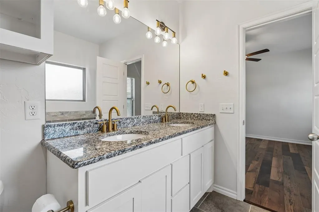 Photo 39 — 13716 Paddington Avenue, Oklahoma City, OK 73142