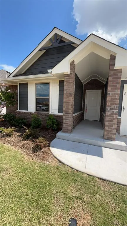 Photo 2 — 2212 NW 170th Street, Edmond, OK 73012