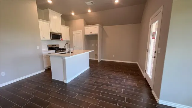 Photo 5 — 2212 NW 170th Street, Edmond, OK 73012