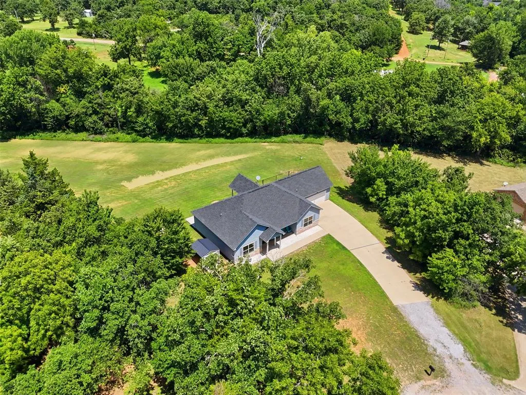 Photo 7 — 12703 Fox Pass Road, Edmond, OK 73034