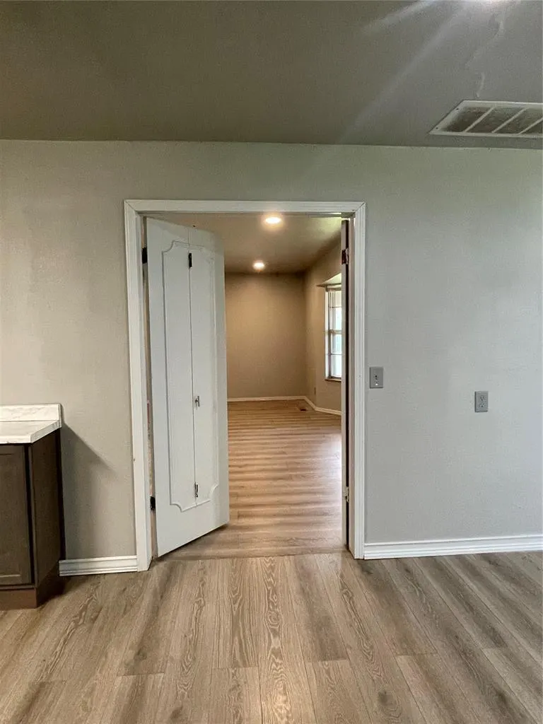 Photo 18 — 5913 Crestview Drive, Oklahoma City, OK 73105