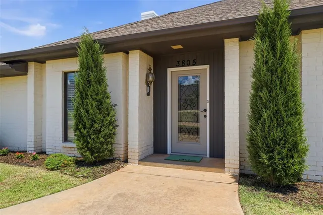 Photo 6 — 3805 Spyglass Road, Oklahoma City, OK 73120